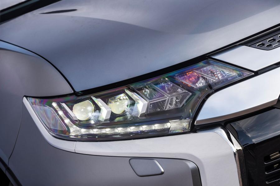 Детали экстерьера Mitsubishi Outlander 2020 года  (ZA) (фото 29 из 40)